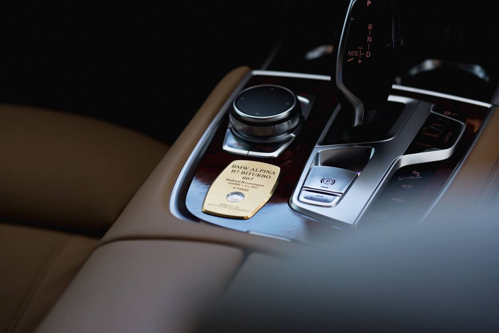 Automotive Interieur Plaketten
